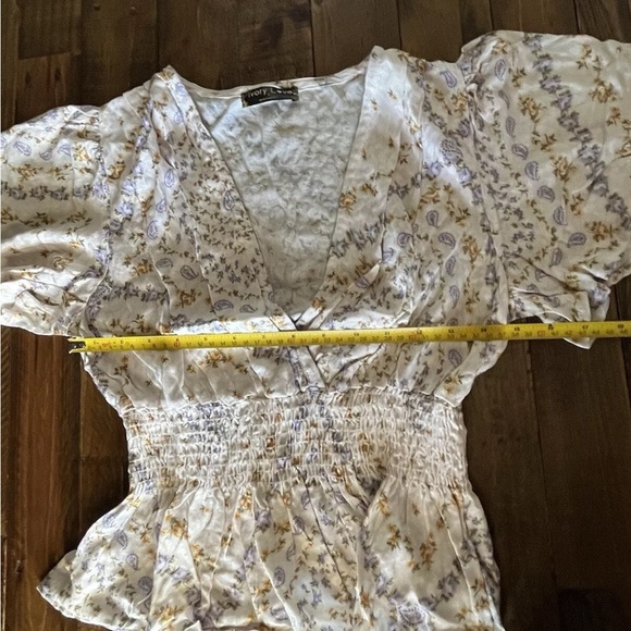 IVORY LANE paisley Floral Flutter Sleeves Smocked Blouse NWOT M Soft Pretty boho - Picture 9 of 12